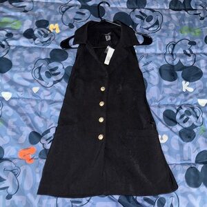 Forever 21 Black Collared Button Down Tank Top Vest Capsule Wardrobe‎